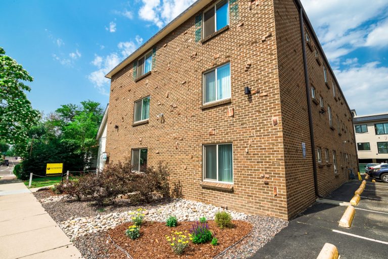 South Washington St Apts Cornerstone Apartments